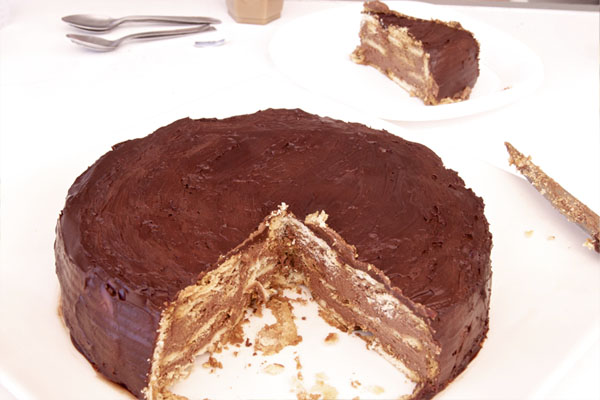 Tarta de galletas y chocolate fácil - Capas