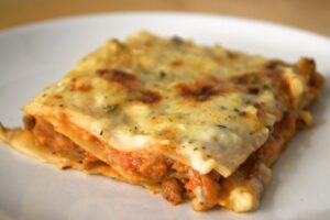 Lasaña de carne a la boloñesa