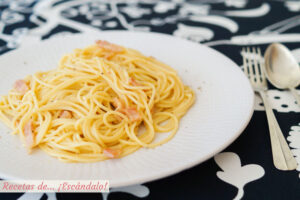 Espaguetis a la carbonara. Receta tradicional