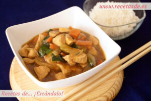 Pollo con almendras al estilo chino