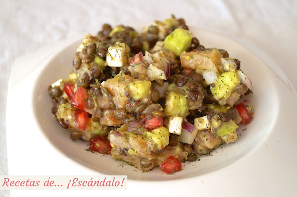 Receta de ensalada de lentejas con salmon y aguacate