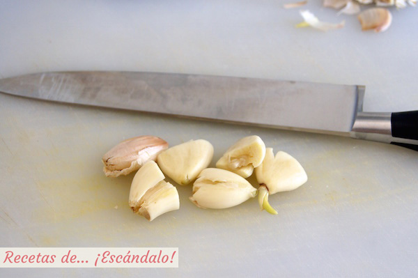 Ajos secos aplatados