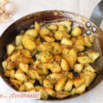 Patatas fritas al ajillo