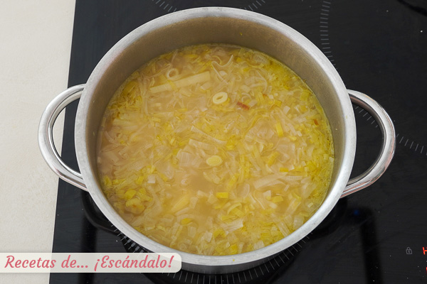 Ingredientes vichyssoise puerros fria