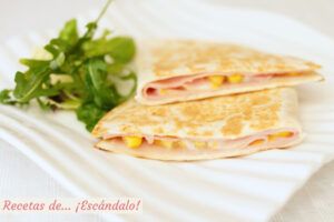 Cómo hacer quesadillas mexicanas de jamón y queso