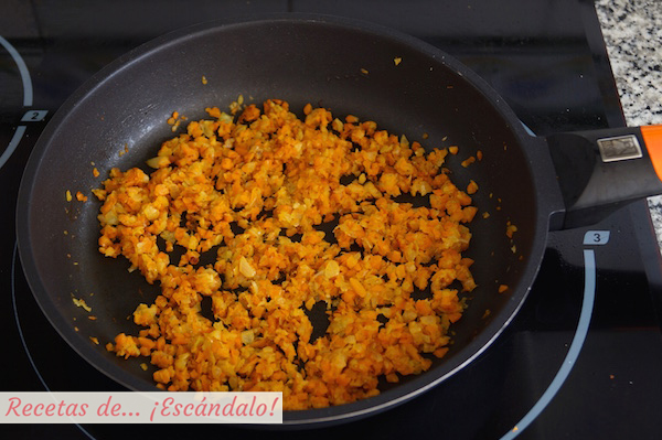 Cebolla y zanahoria salteadas