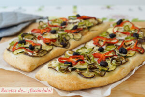 Coca de verduras con masa casera