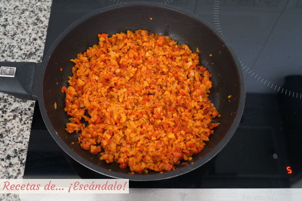 Sofrito de verduras y atun para la lasaña