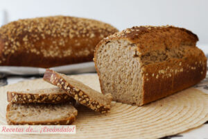 Cómo hacer pan casero de avena en molde. Receta fácil