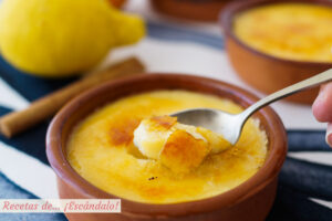 Cómo hacer crema catalana con su azúcar quemada. Receta tradicional