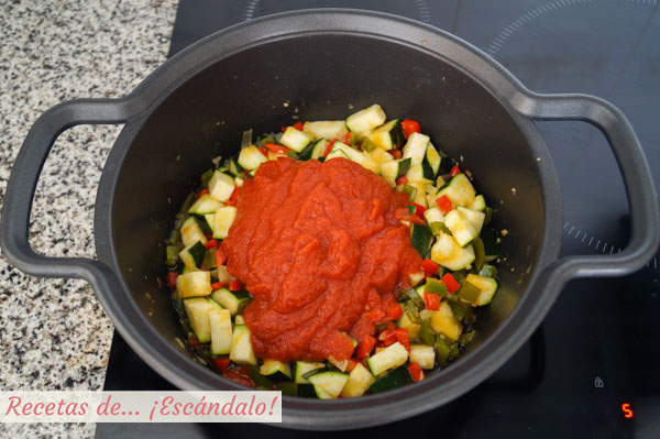Pisto manchego tradicional de verduras