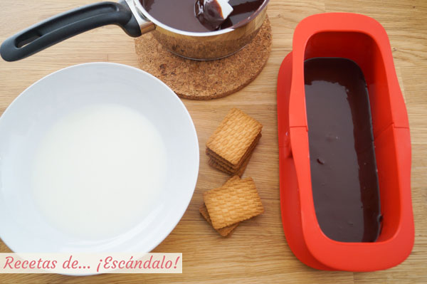 Receta de tarta de chocolate y galletas