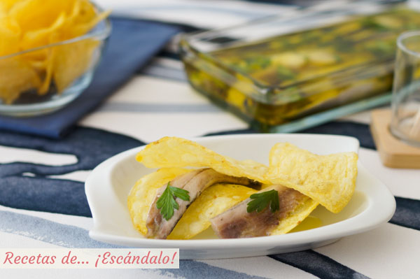 Como hacer boquerones en vinagre. Receta de pescado azul