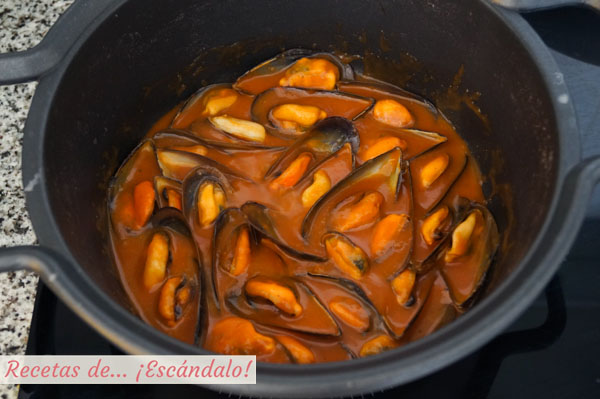 Mejillones en salsa