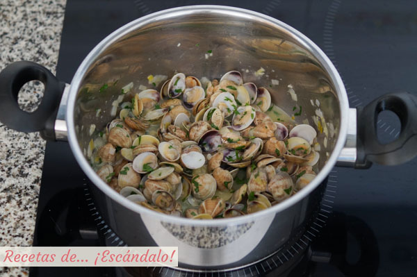 Como hacer almejas en salsa verde