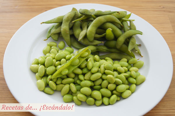 Edamame o vainas de soja verdes