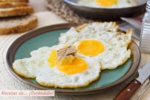 Aprende cómo hacer un huevo frito perfecto, con trucos y consejos