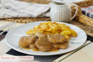 Receta de solomillo al whisky con patatas fritas, muy rico y fácil