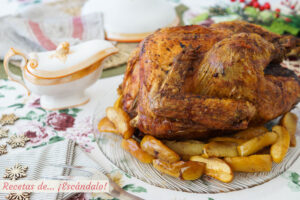 Pavo relleno al horno con manzanas asadas. Receta de Navidad