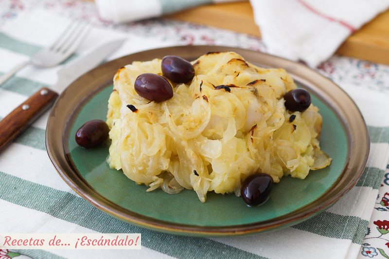 Bacalao a la portuguesa al horno, al estilo a Margarida da Praca