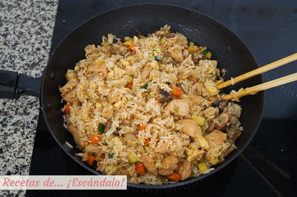 Arroz frito al estilo japones