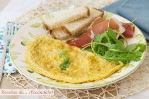 Cómo hacer una tortilla francesa perfecta, con trucos y consejos