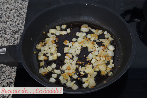 Sofrito de ajos y cebolla