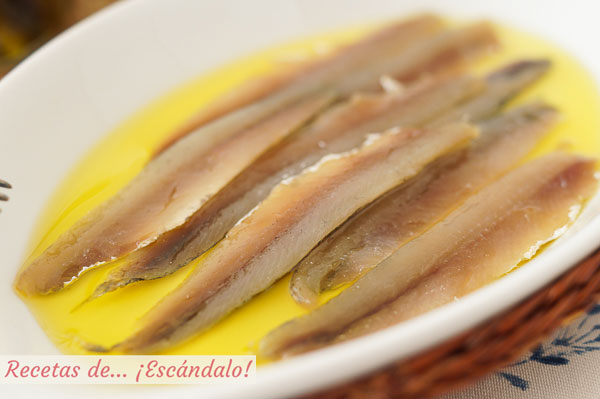 Como hacer anchoas caseras en salazon. Receta de un aperitivo ideal