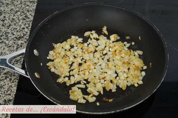 Sofrito ajo y cebolla para caracoles