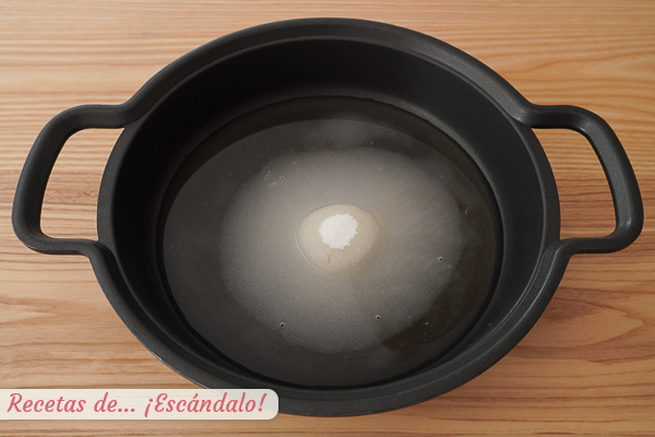 Azucar y agua para almibar naranjas