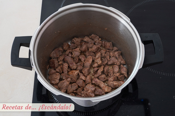 Magro de cerdo estofado