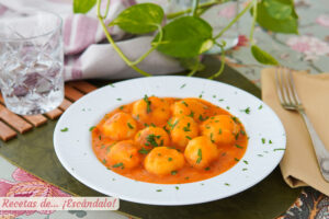 Albóndigas de pollo en salsa de verduras. Receta paso a paso