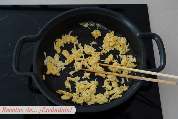 Huevo salteado revuelto