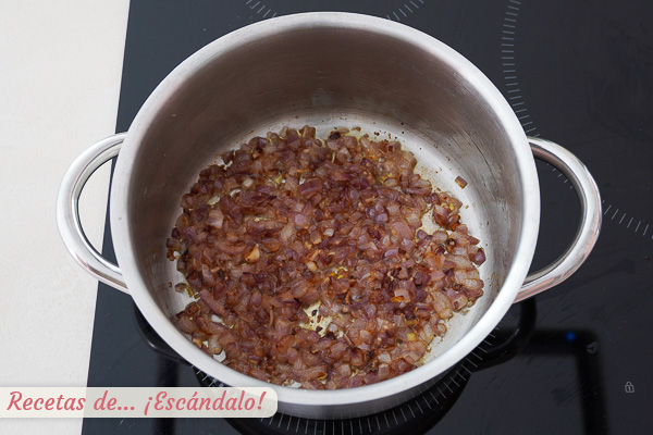 Sofrito cebolla morada bacalao salsa riojana