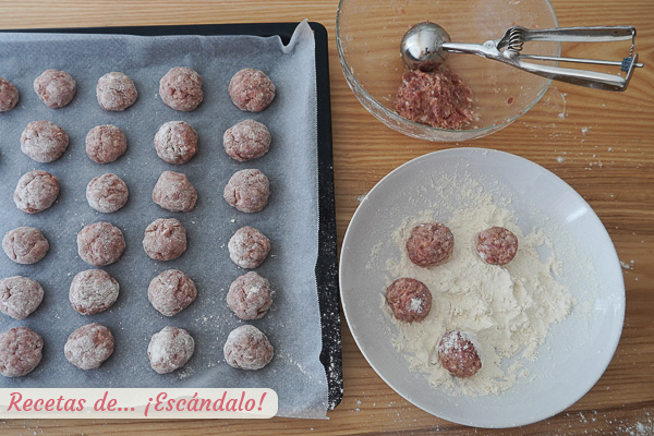 Como dar forma albondigas de carne