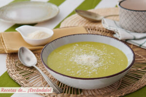 Puré de calabacín en Thermomix, con puerros y queso