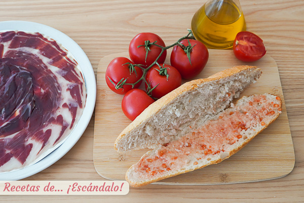 Tomate restregado bocadillo jamon iberico