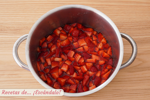 Mermelada de fresas con azucar y limon