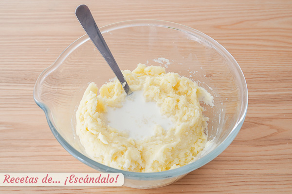 Parmentier de patata con mantequilla y leche
