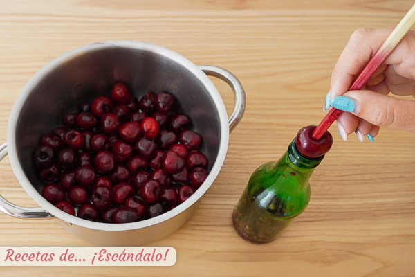 Como deshuesar cerezas botella palo